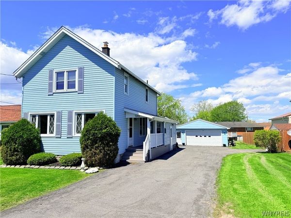 240 Hillside Avenue , Orchard Park, NY 14127
