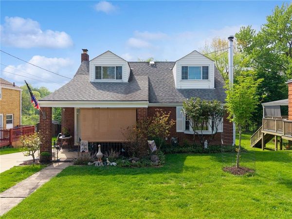 704 Macfarlane Dr, Pittsburgh, PA 15235