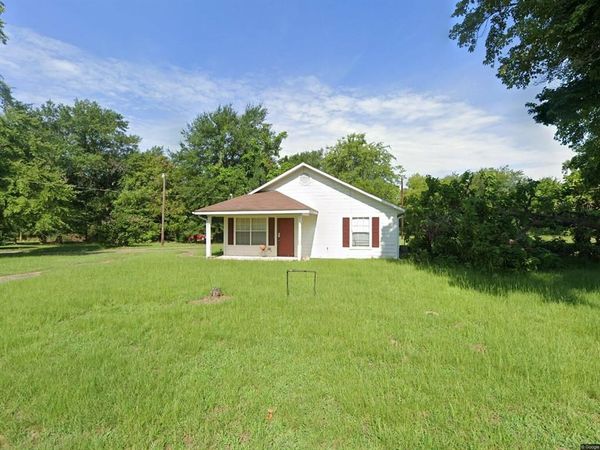 414 Tobe , Gilmer, TX 75645