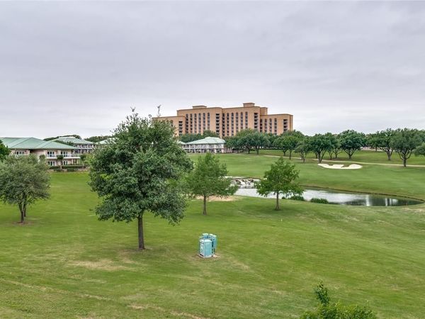 350 N O Connor Ridge Boulevard, Unit 21, Irving, TX 75038