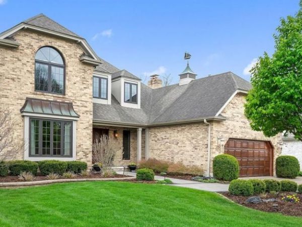 2S517 Danbury Drive , Glen Ellyn, IL 60137