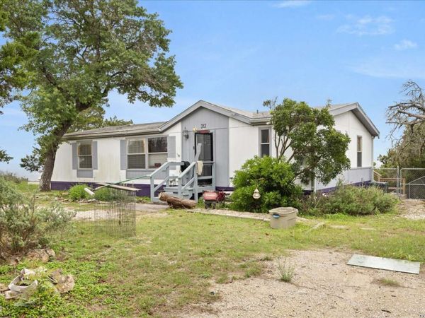 313 N WALNUT WAY, Boerne, TX 78006