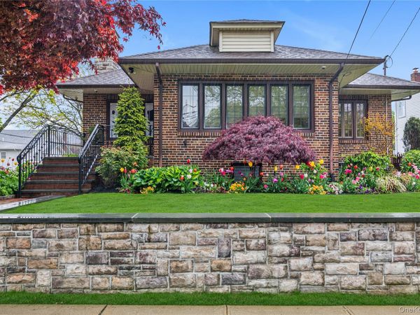 40 Harding Avenue , Lynbrook, NY 11563