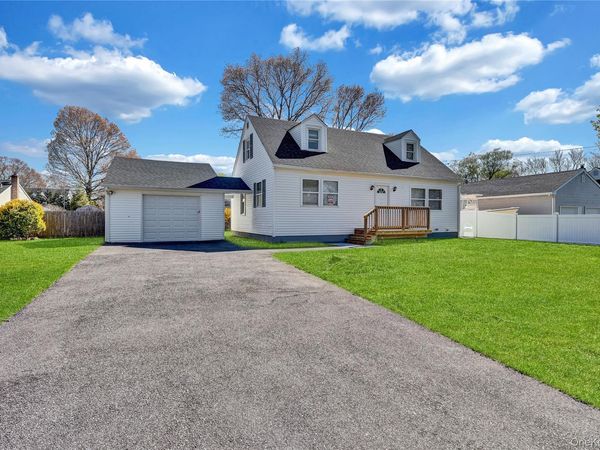 46 Rockledge Drive , Shirley, NY 11967