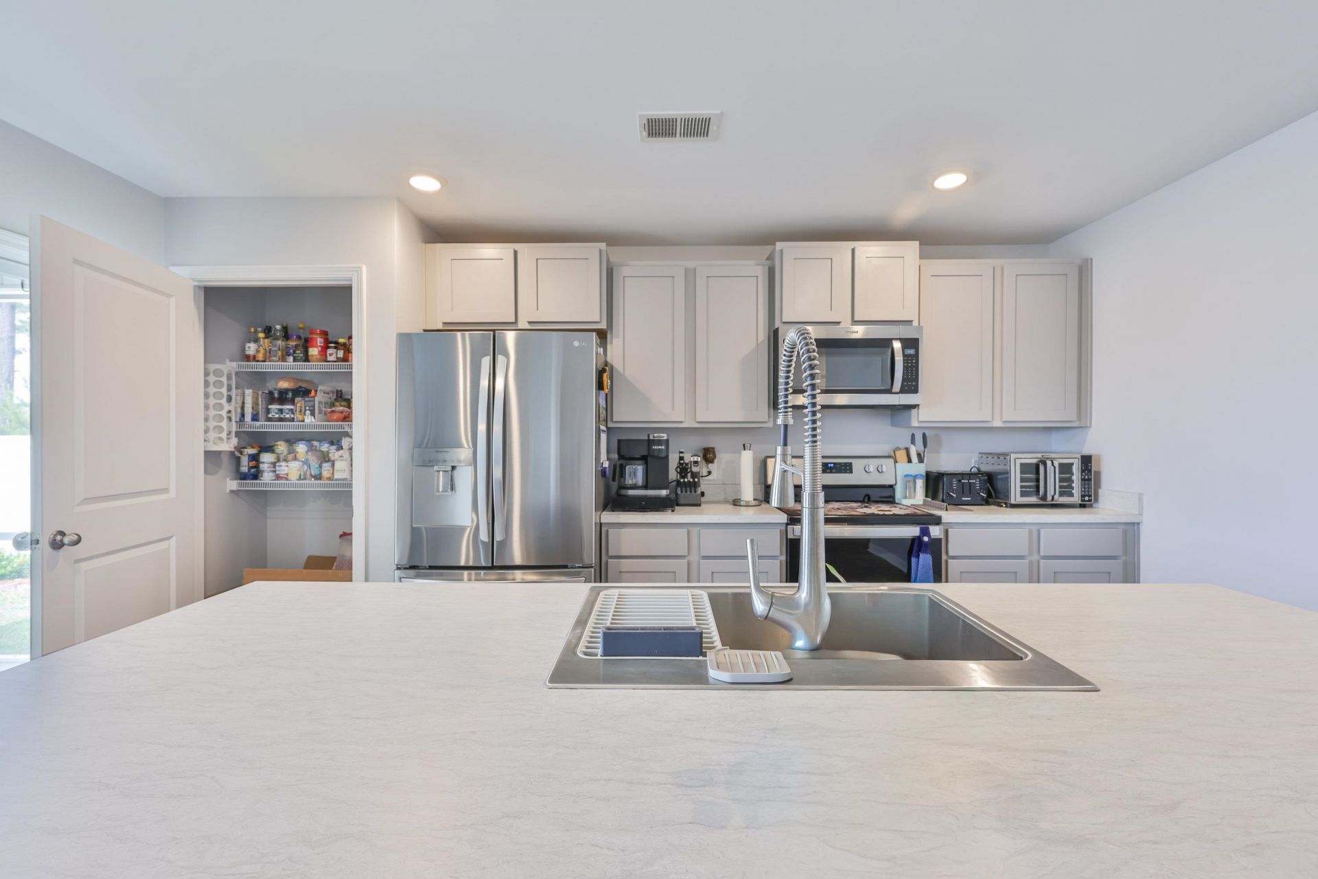 208 Golden Bear Circle  Photo 4