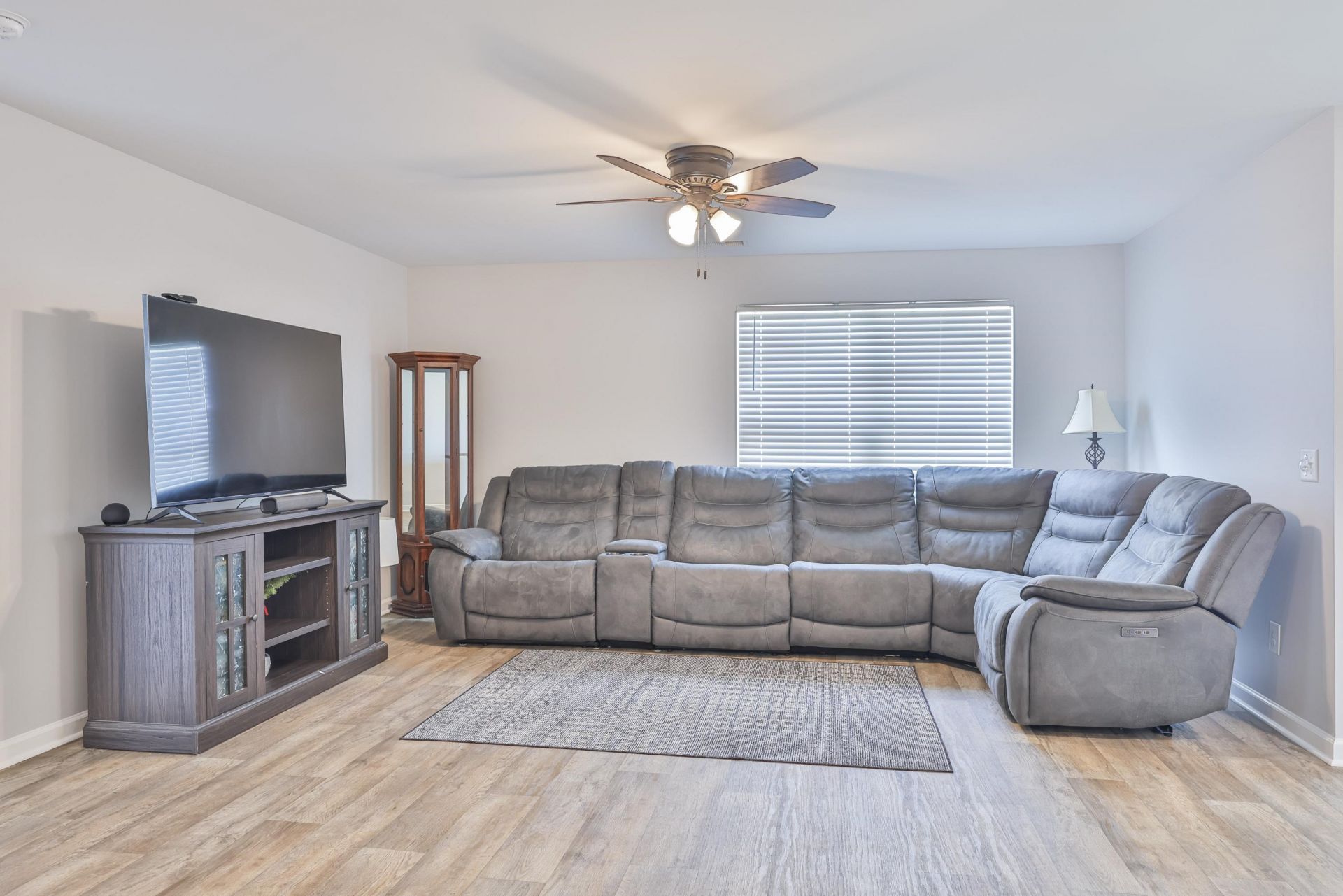 208 Golden Bear Circle  Photo 9