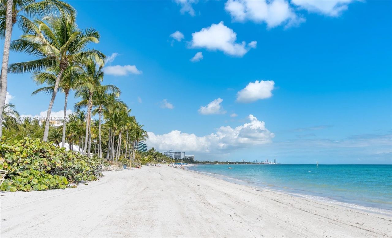 737 Crandon Blvd , Unit 402, Key Biscayne, FL 33149 Photo