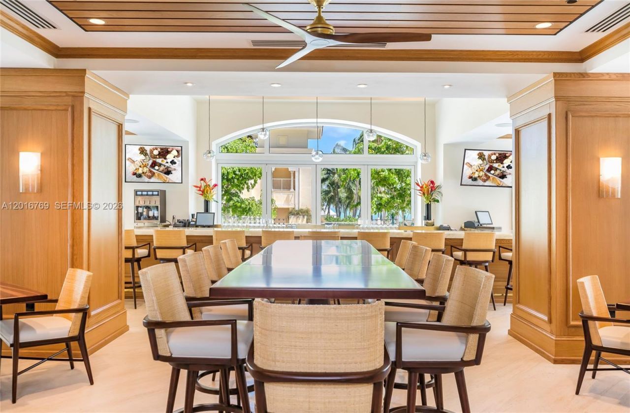 737 Crandon Blvd , Unit 402, Key Biscayne, FL 33149 Photo