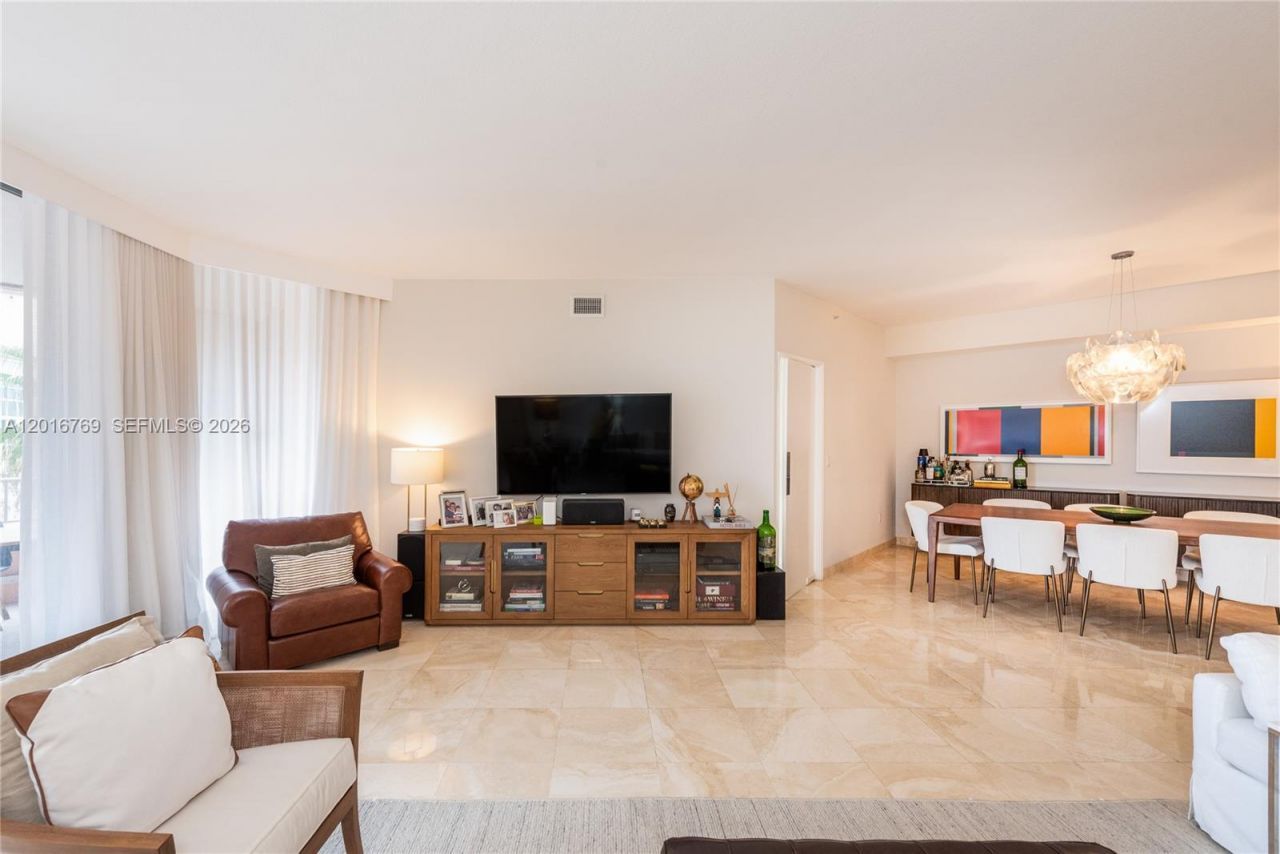 737 Crandon Blvd , Unit 402, Key Biscayne, FL 33149 Photo