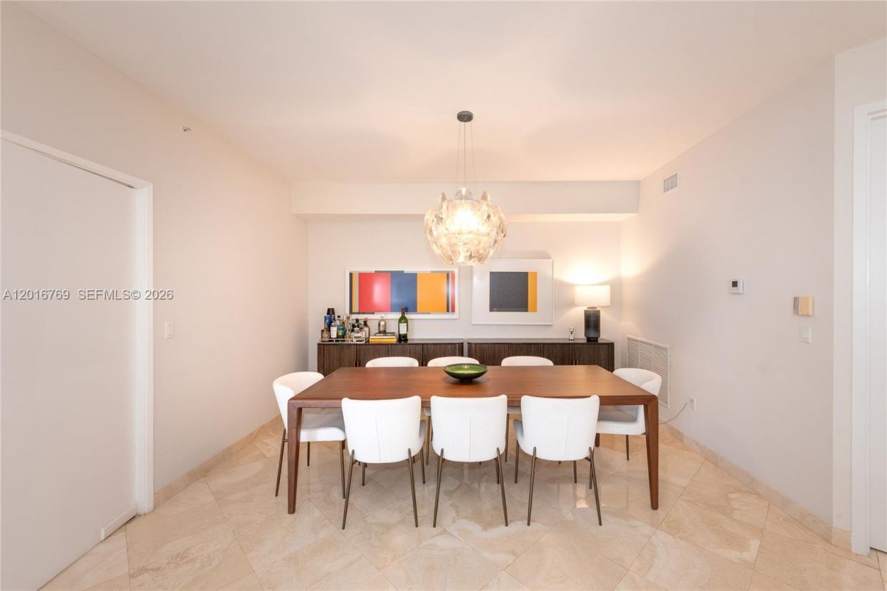 737 Crandon Blvd , Unit 402, Key Biscayne, FL 33149 Photo