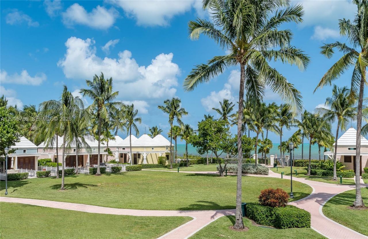 737 Crandon Blvd , Unit 402, Key Biscayne, FL 33149 Photo