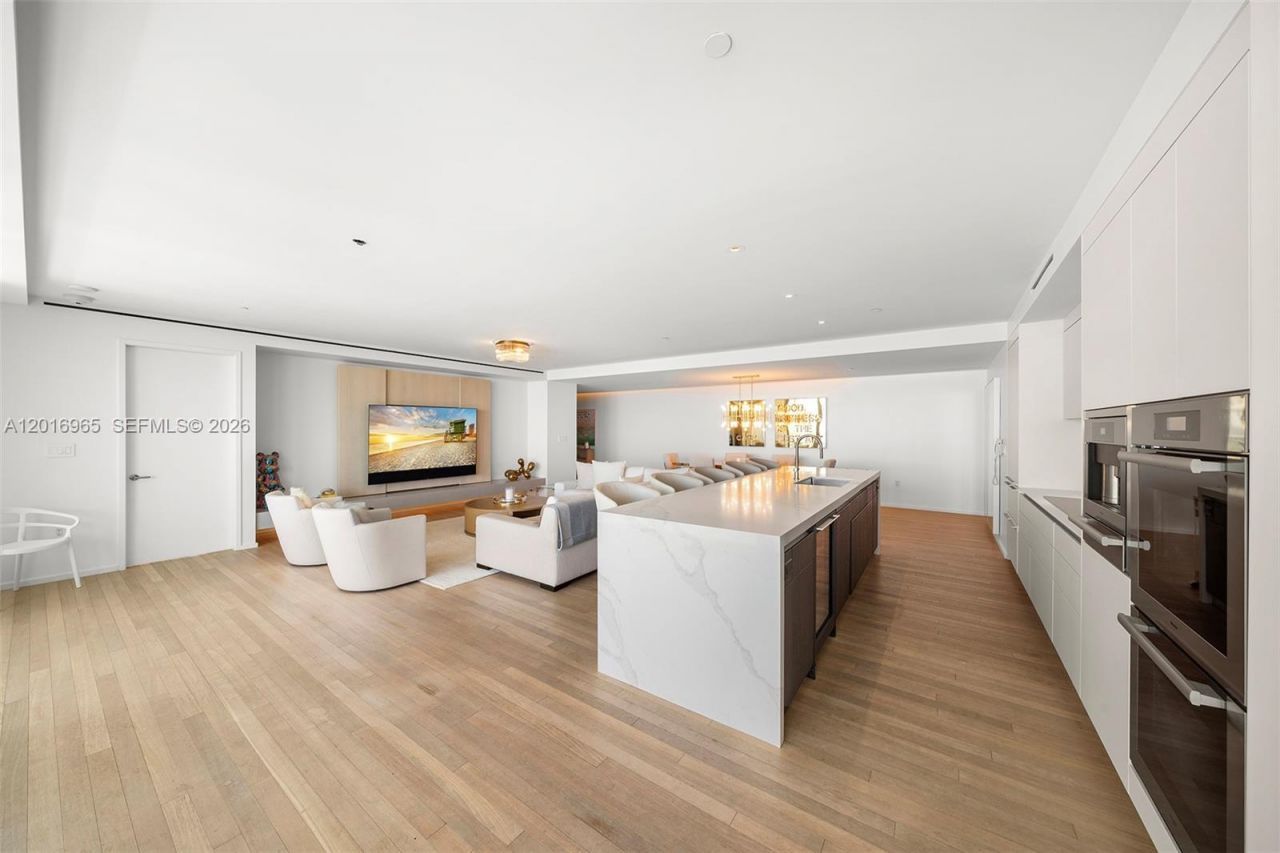 2901 Collins Ave , Unit 901, Miami Beach, FL 33140 Photo