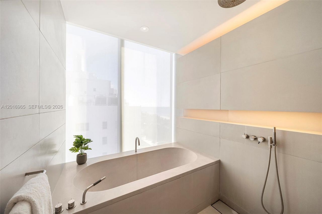 2901 Collins Ave , Unit 901, Miami Beach, FL 33140 Photo