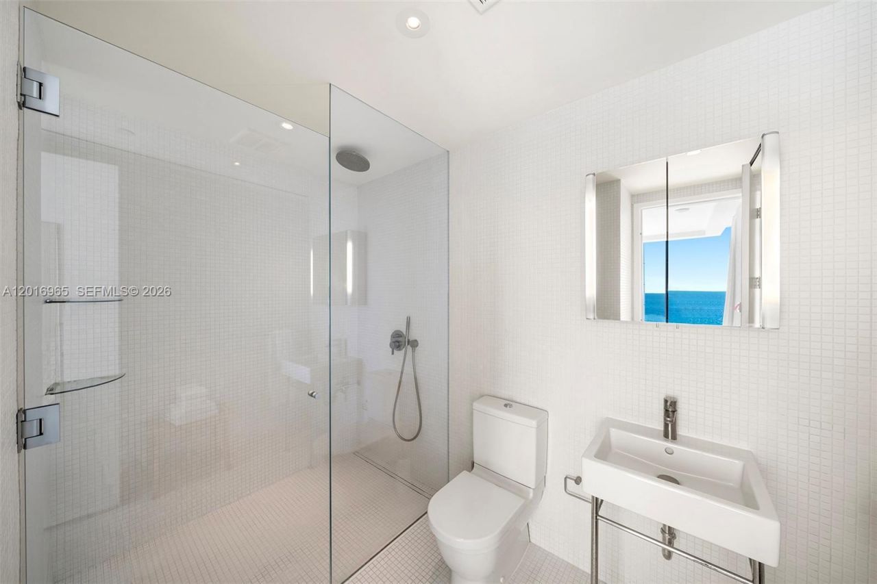 2901 Collins Ave , Unit 901, Miami Beach, FL 33140 Photo