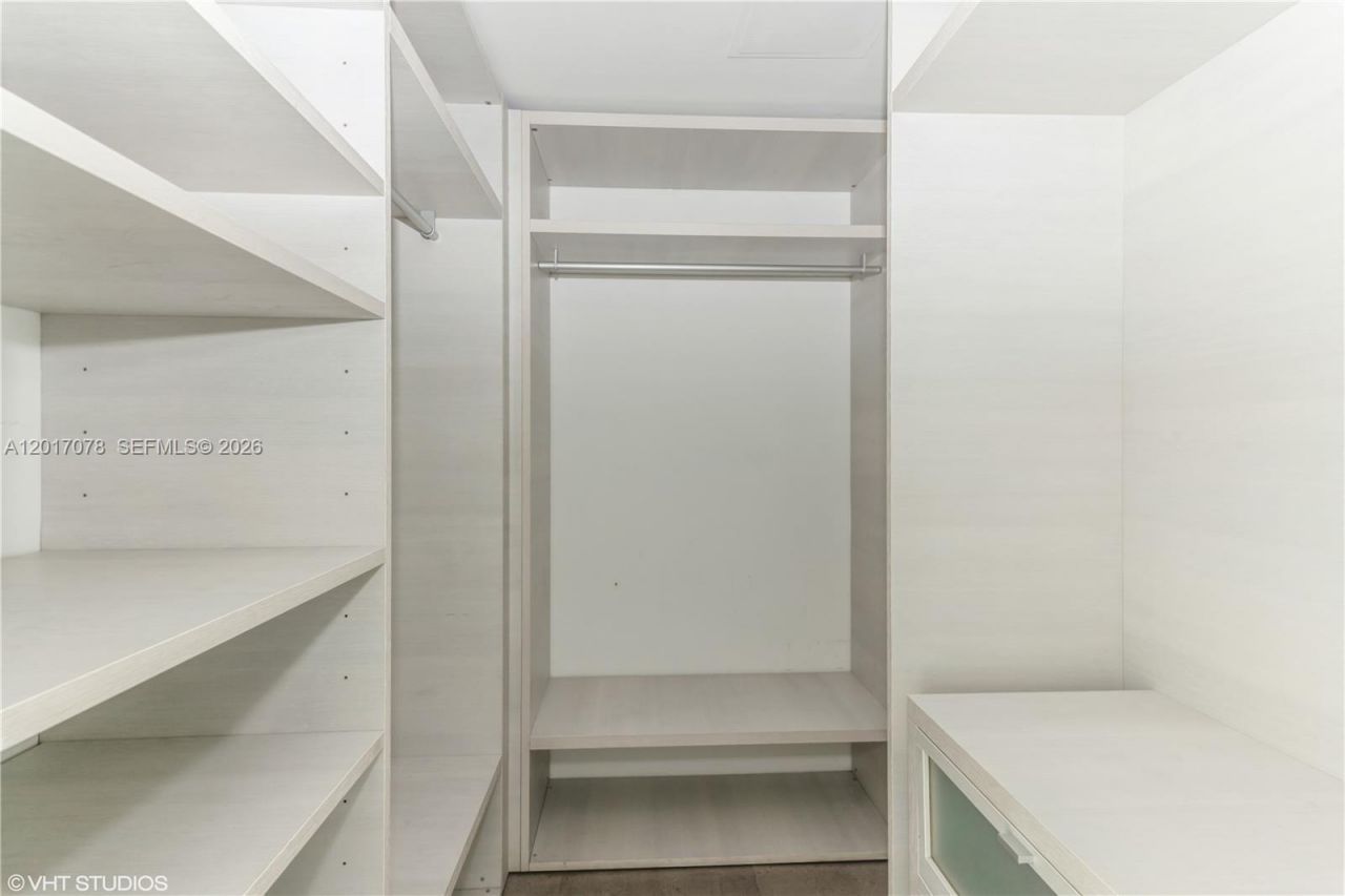 88 SW 7th St , Unit 2508, Miami, FL 33130 Photo