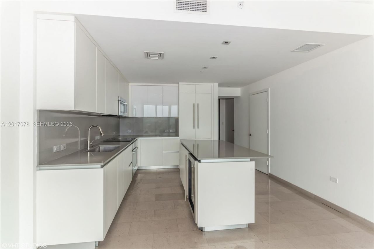 88 SW 7th St , Unit 2508, Miami, FL 33130 Photo