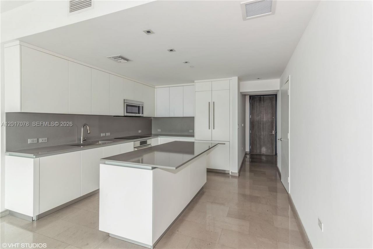 88 SW 7th St , Unit 2508, Miami, FL 33130 Photo