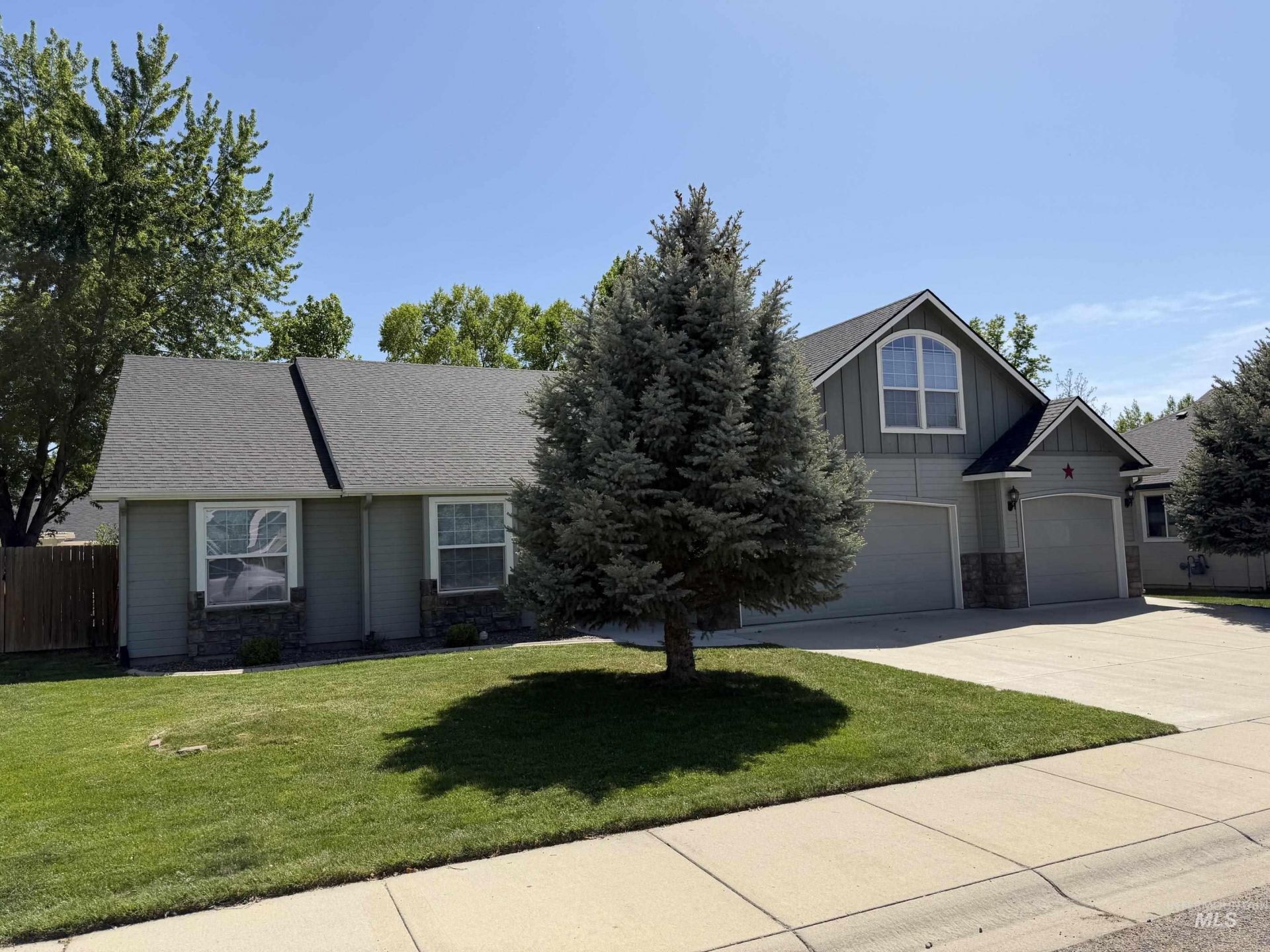 11719 W Blake Dr, Star, ID 83646 Main Photo