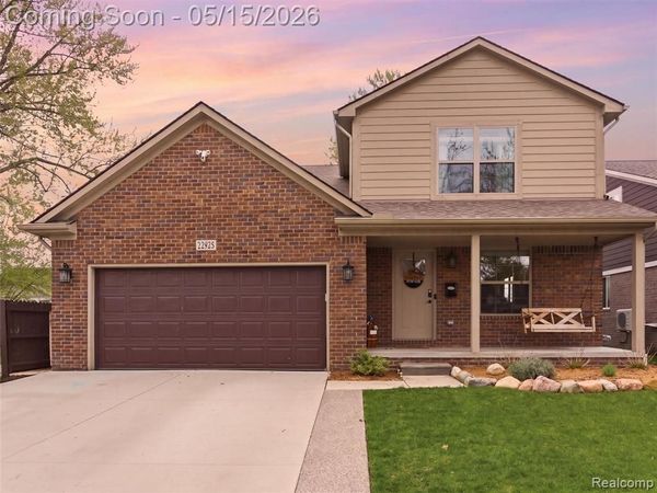 22828 Garfield Street, St. Clair Shores, MI 48082