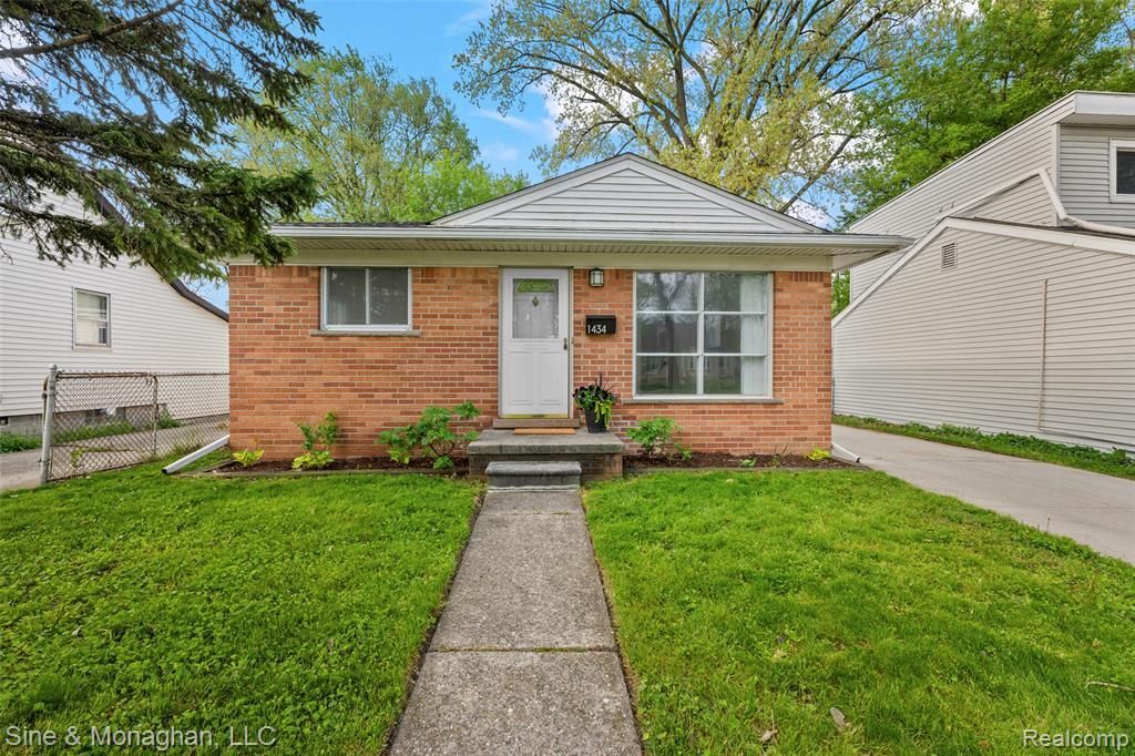 1434 E Woodruff Avenue, Hazel Park, MI 48030 Main Photo