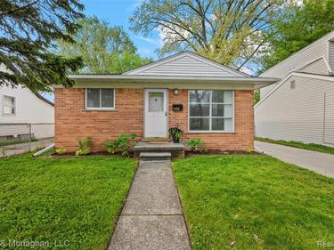 1434 E Woodruff Avenue, Hazel Park, MI 48030