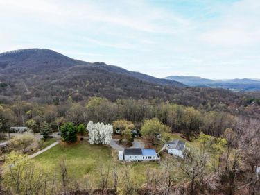 4404 Murray Hollow Road, Thaxton, VA 24174