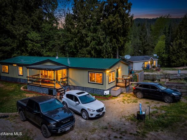 84 Big Burl RD, Sagle, ID 83860