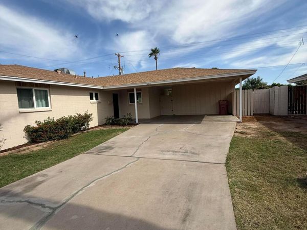 6213 E Earll Drive, Scottsdale, AZ 85251