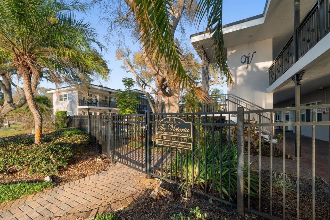 1101 Victoria Drive, Unit 7, Dunedin, FL 34698 Photo