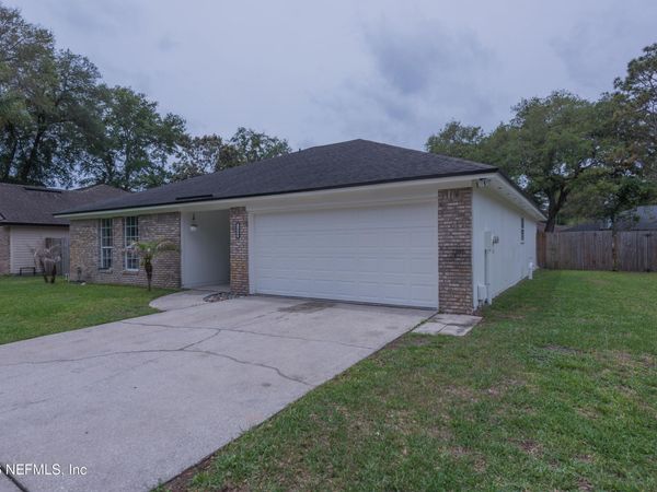 1600 COUNTRY CHARM Lane W, Jacksonville, FL 32225