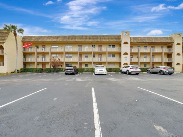 8435 Sunrise Lakes Boulevard, Unit 301, Sunrise, FL 33322