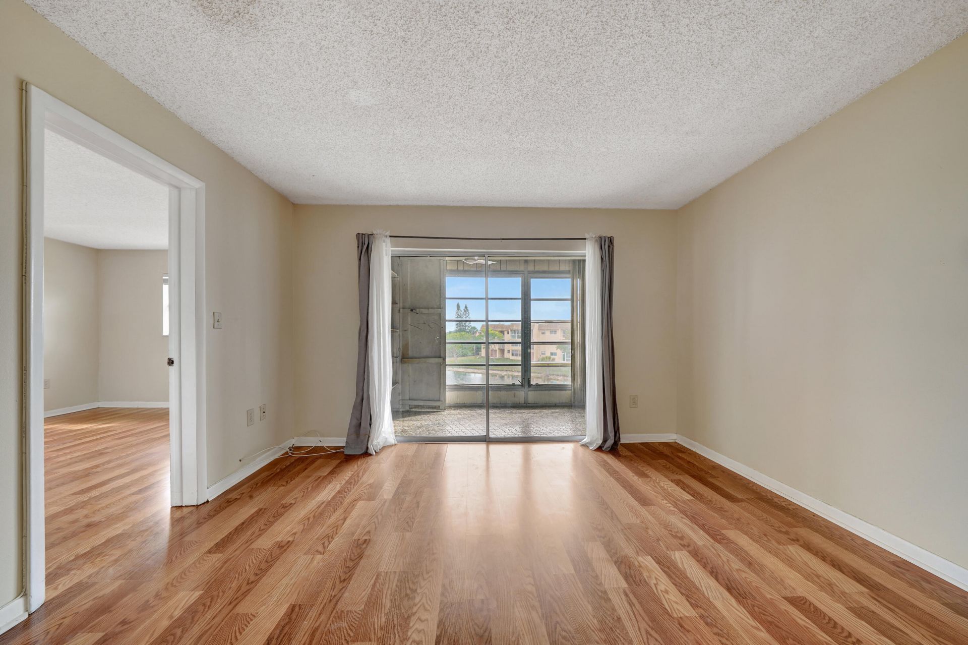 8435 Sunrise Lakes Boulevard, Unit 301, Sunrise, FL 33322 Photo