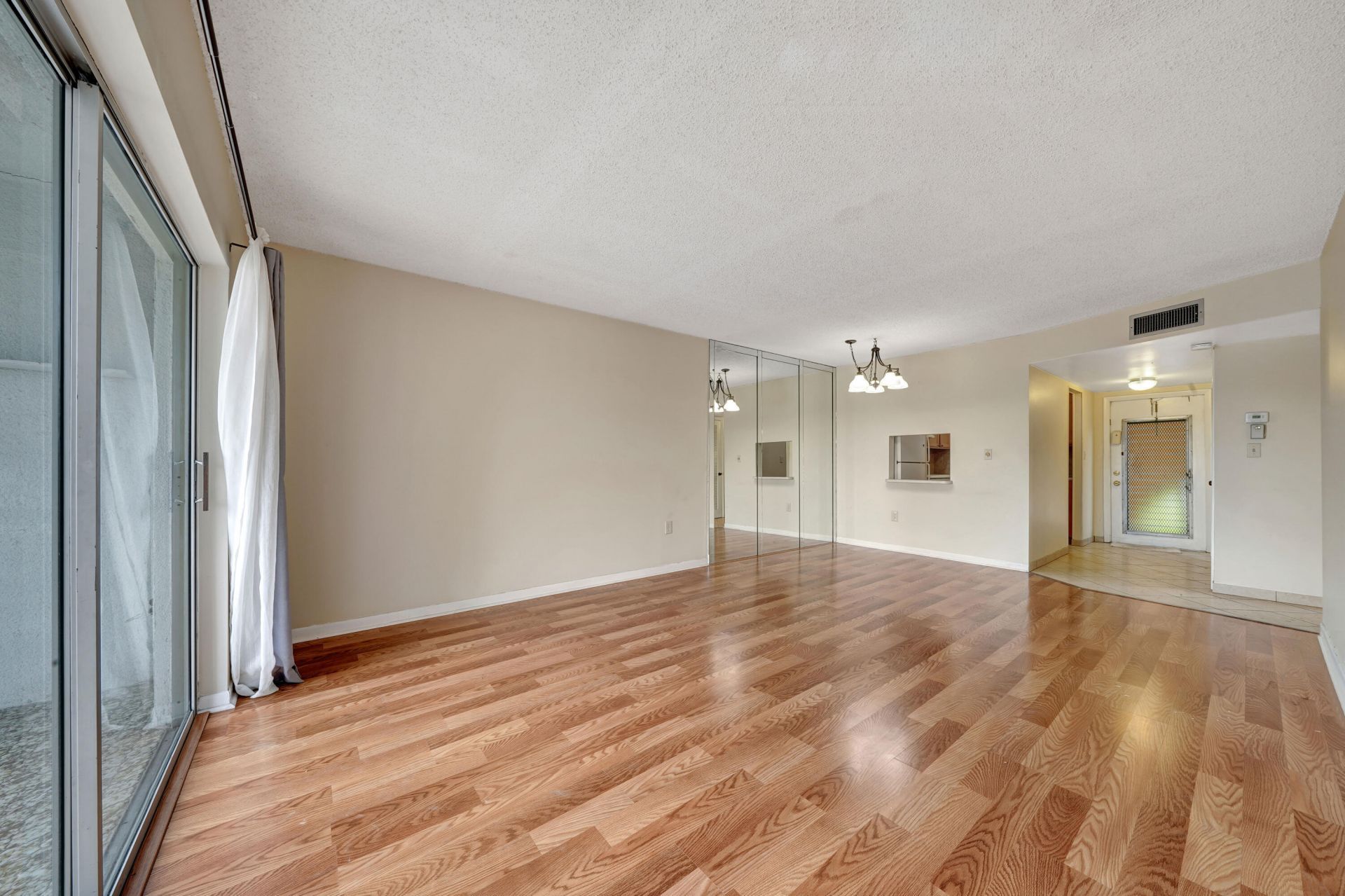 8435 Sunrise Lakes Boulevard, Unit 301, Sunrise, FL 33322 Photo