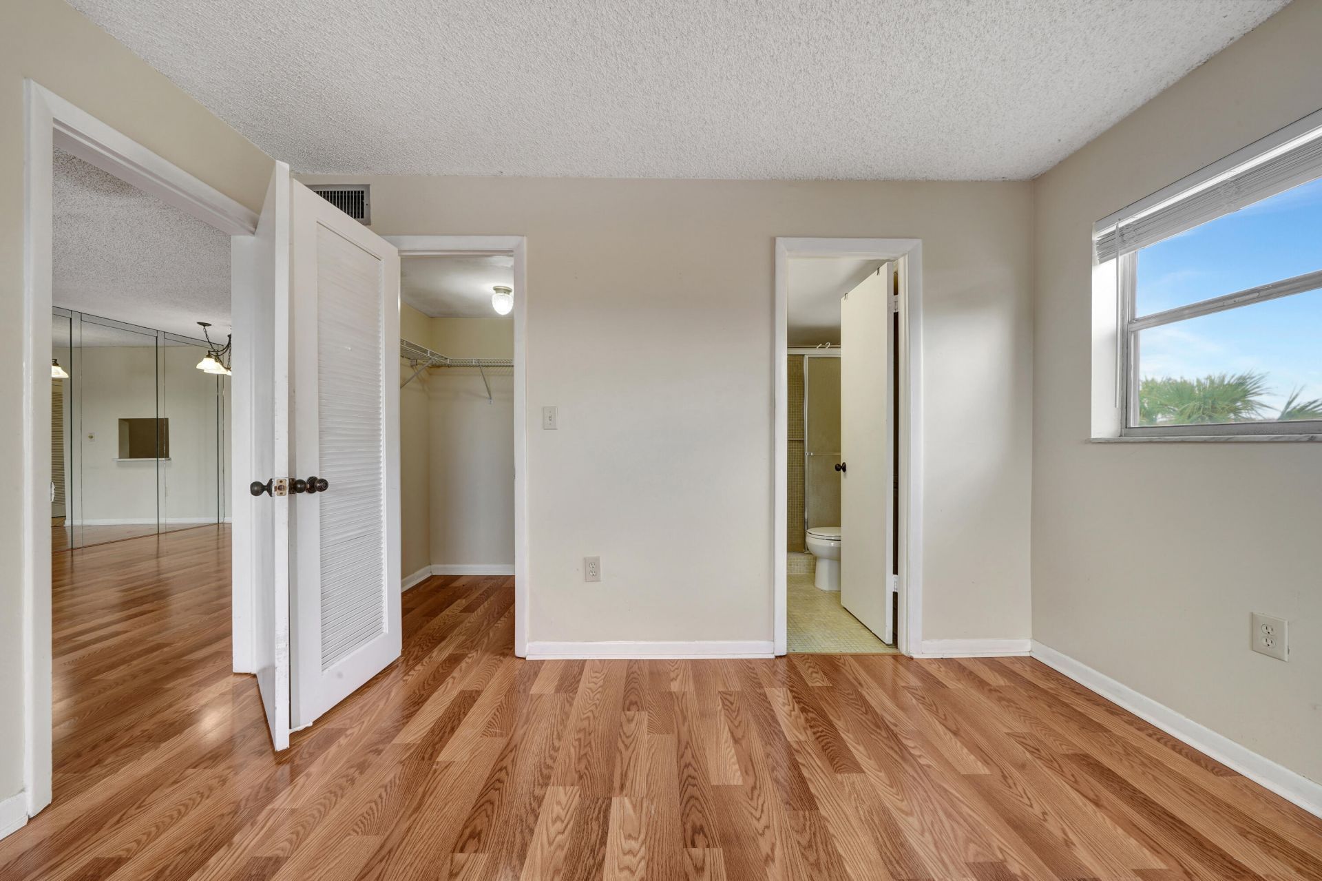 8435 Sunrise Lakes Boulevard, Unit 301, Sunrise, FL 33322 Photo