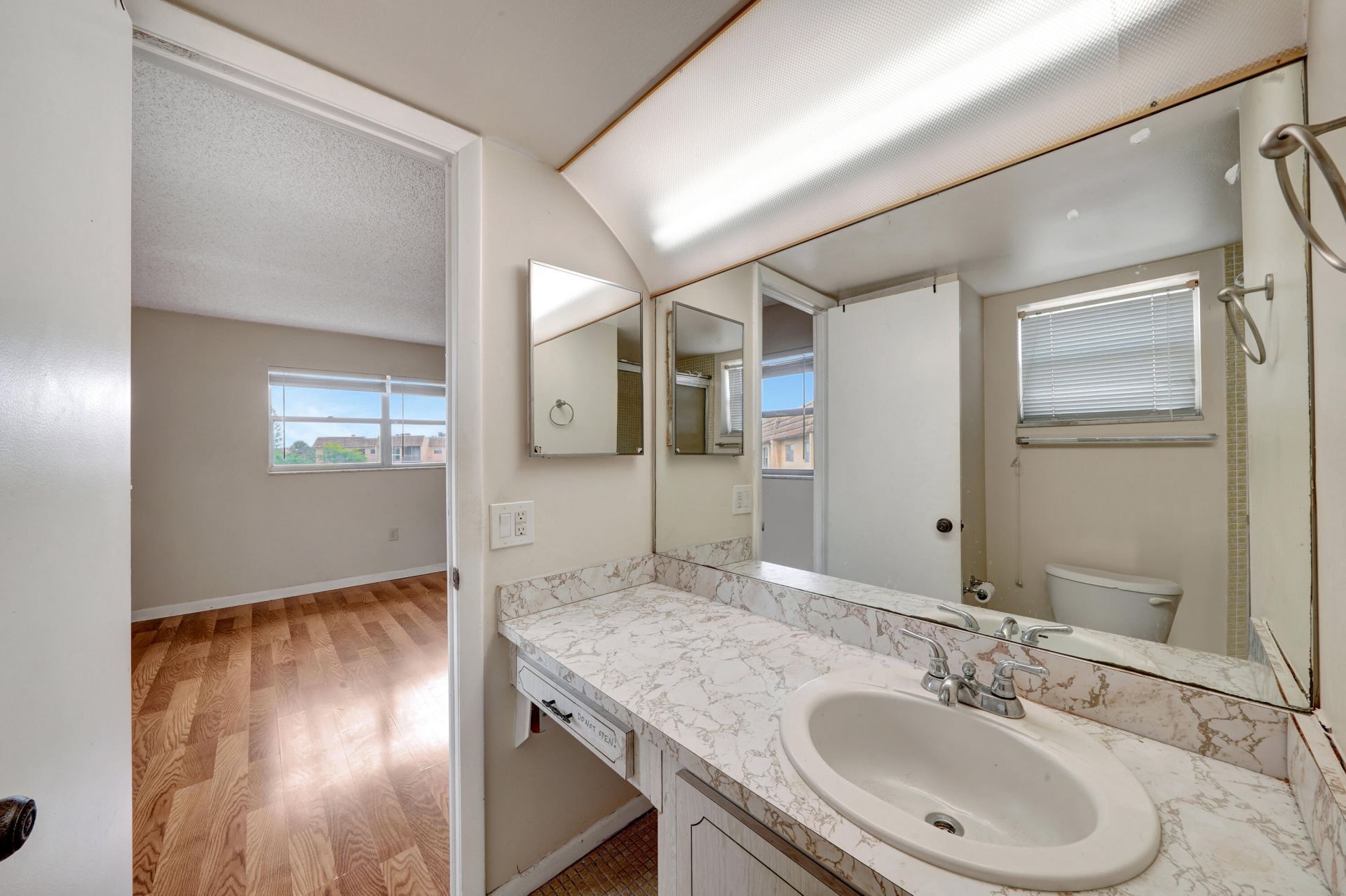 8435 Sunrise Lakes Boulevard, Unit 301, Sunrise, FL 33322 Photo