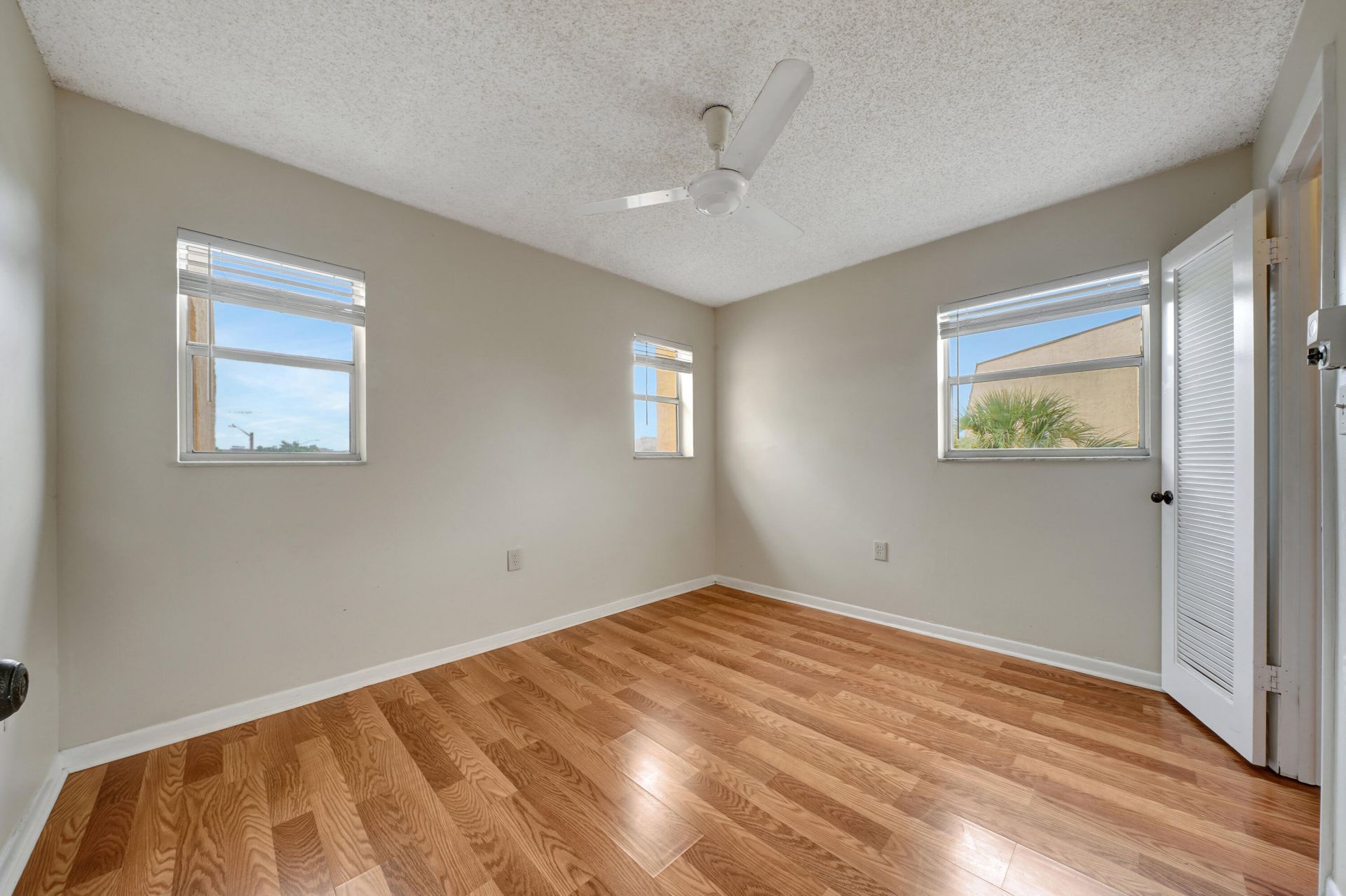 8435 Sunrise Lakes Boulevard, Unit 301, Sunrise, FL 33322 Photo
