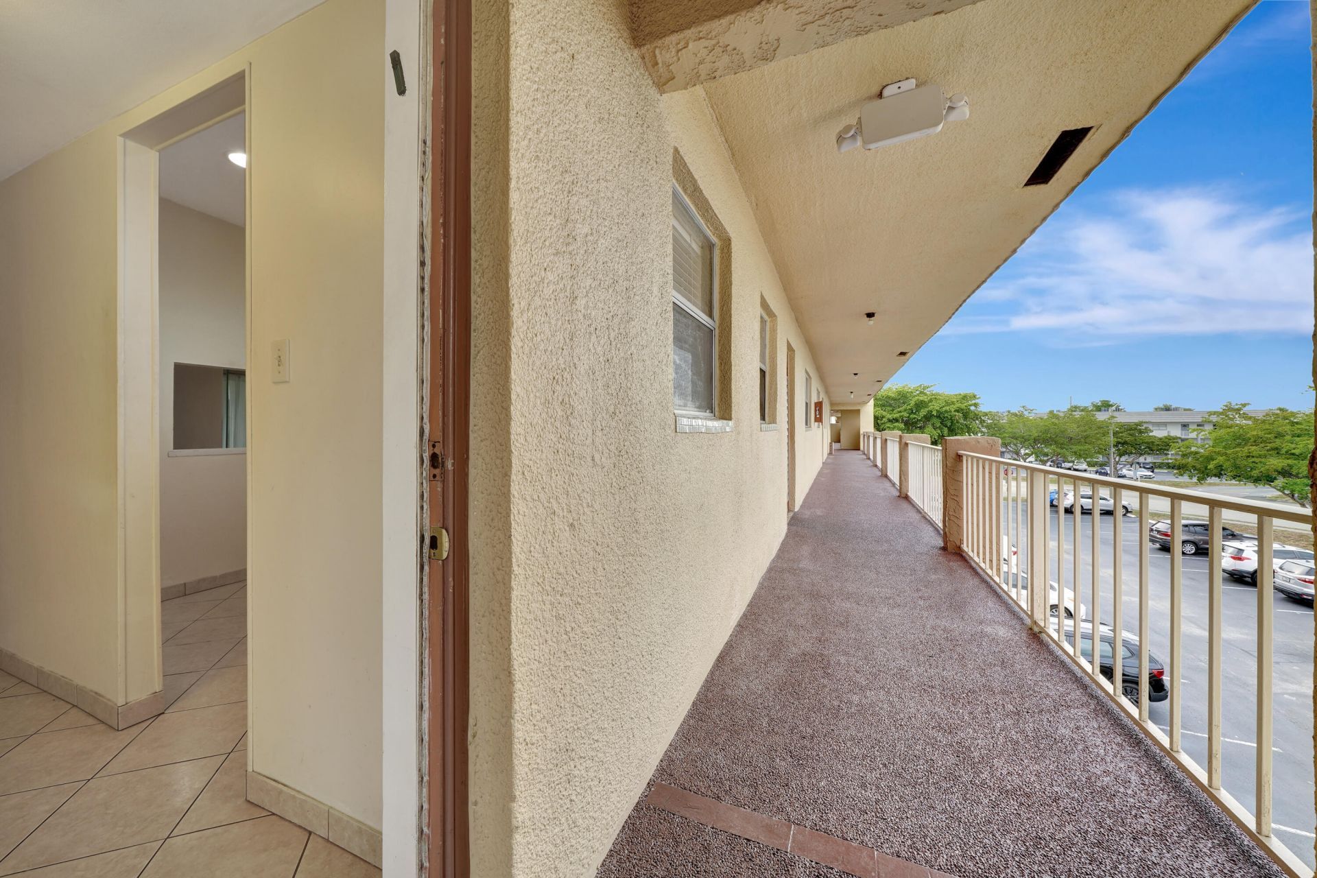 8435 Sunrise Lakes Boulevard, Unit 301, Sunrise, FL 33322 Photo