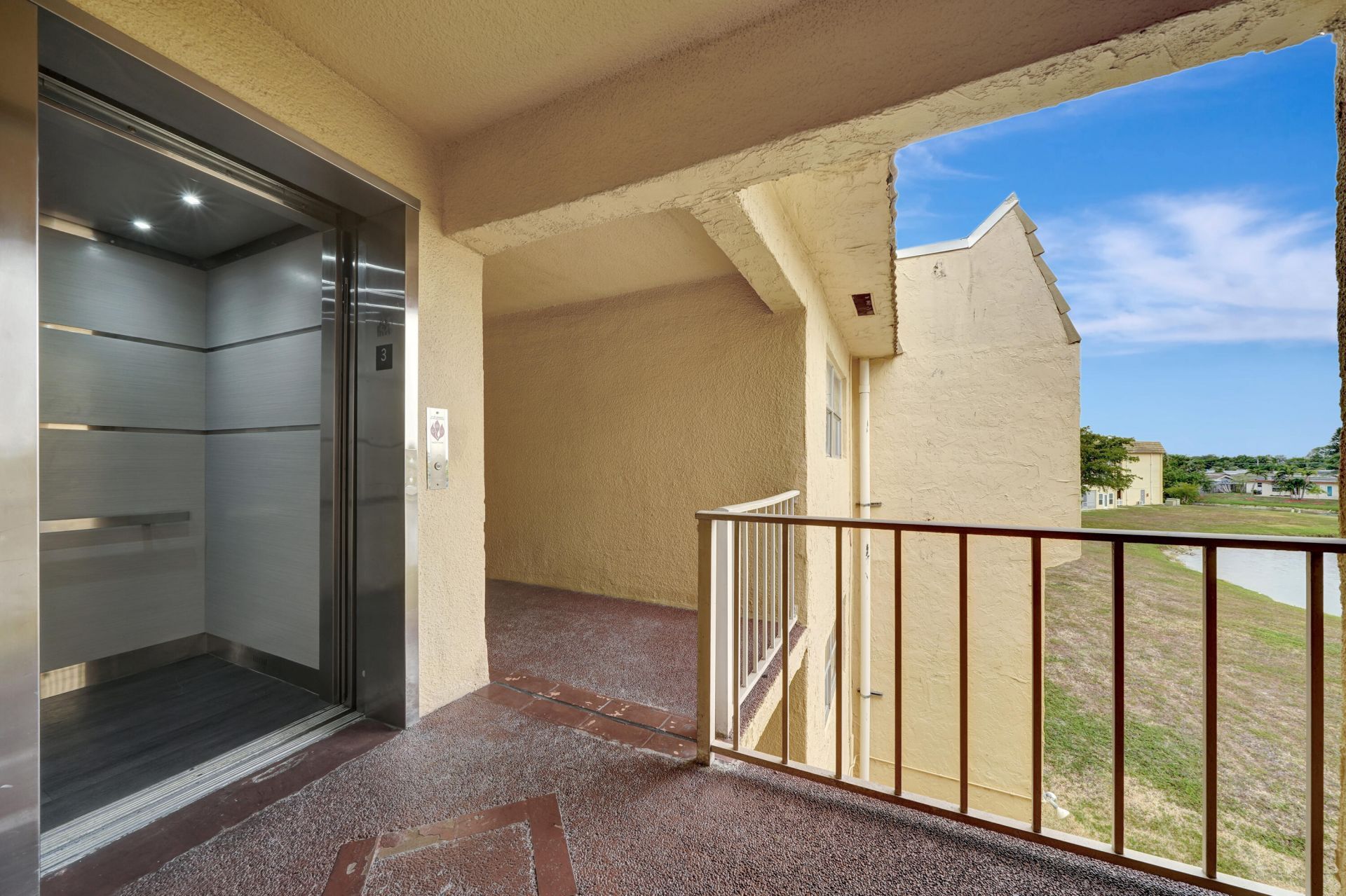 8435 Sunrise Lakes Boulevard, Unit 301, Sunrise, FL 33322 Photo