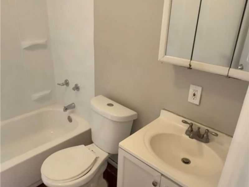 3275 E 134th Street, Cleveland, OH 44120 Photo 14
