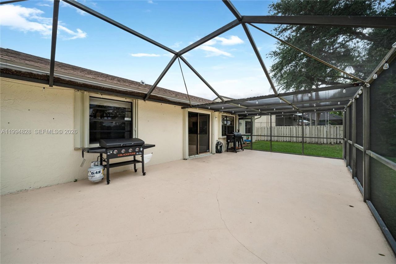 1110 Cedar Creek Way , Davie, FL 33325 Photo
