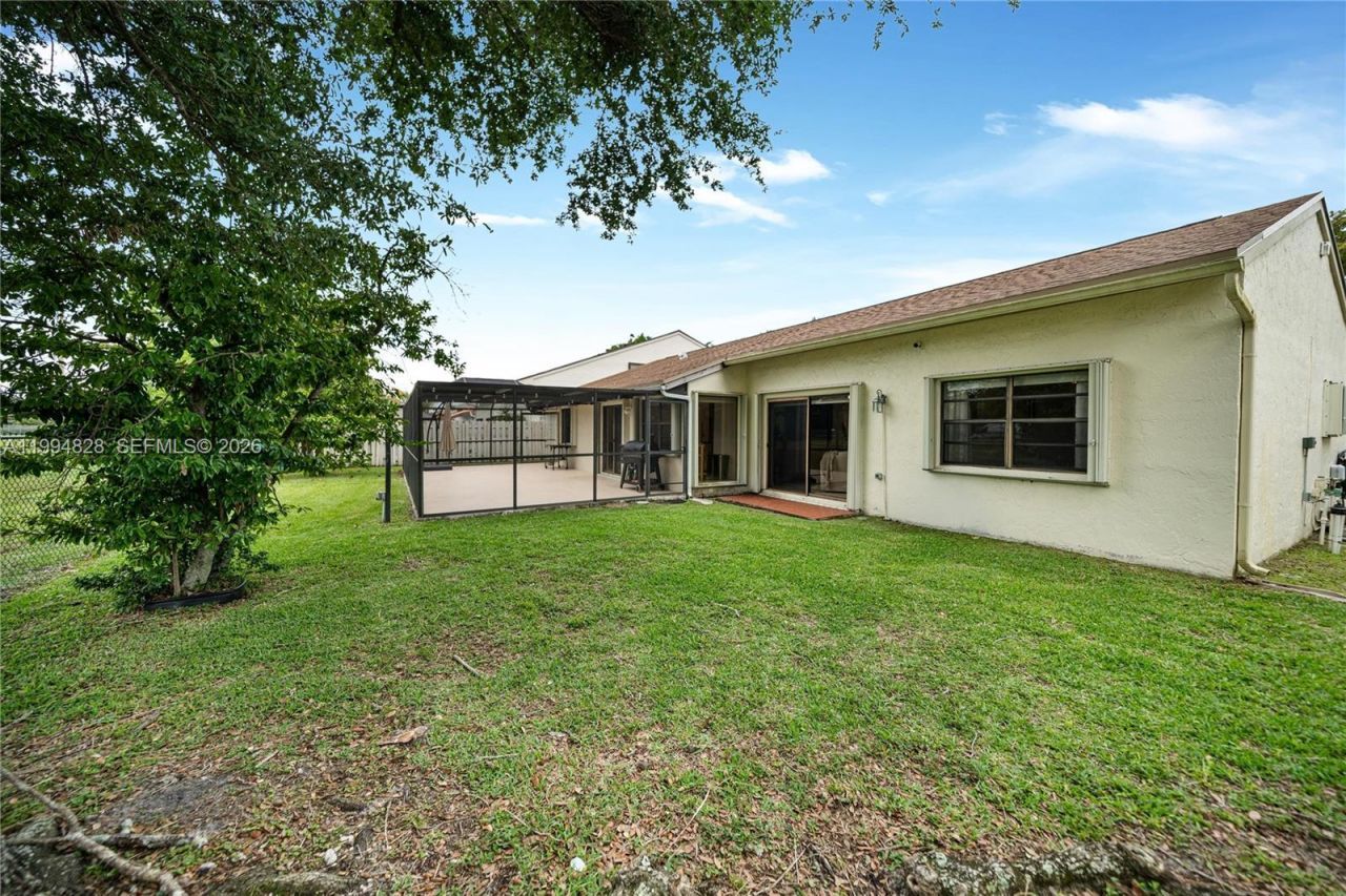 1110 Cedar Creek Way , Davie, FL 33325 Photo
