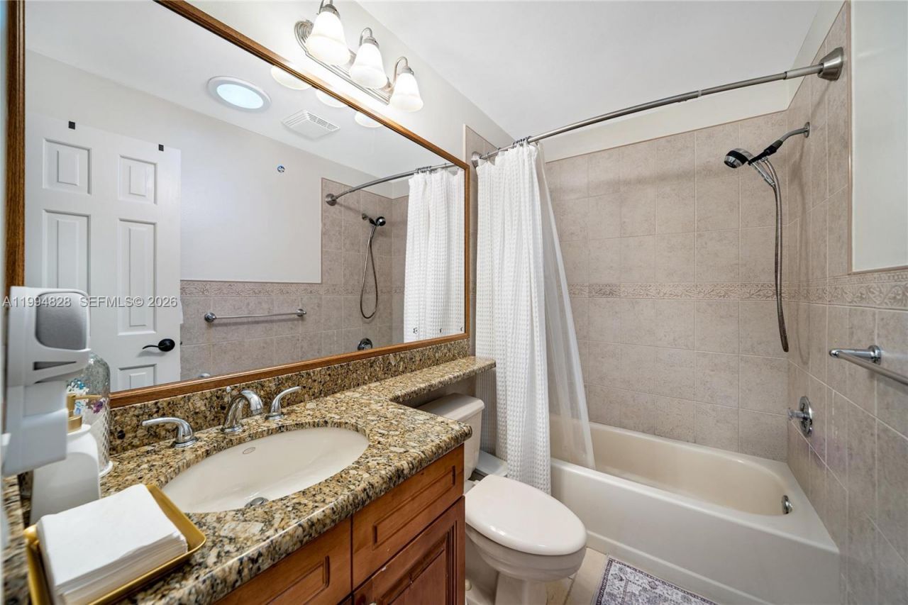 1110 Cedar Creek Way , Davie, FL 33325 Photo