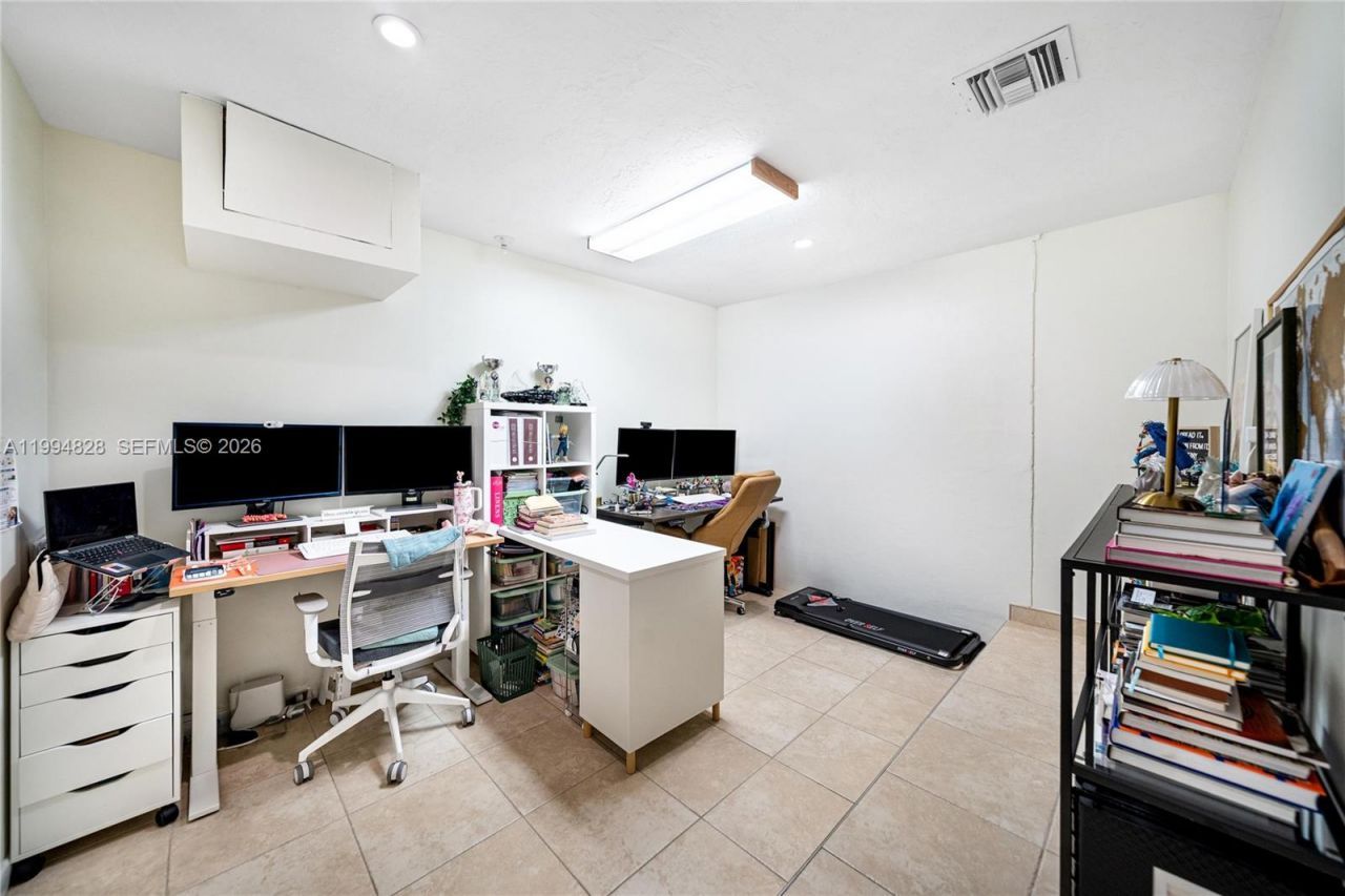 1110 Cedar Creek Way , Davie, FL 33325 Photo