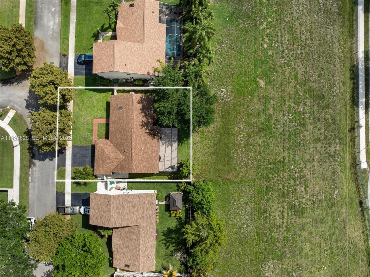 1110 Cedar Creek Way , Davie, FL 33325 Photo