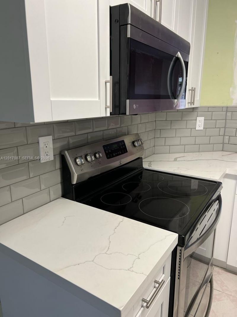 12442 NW 7th Ln, Unit 12442, Miami, FL 33182 Photo