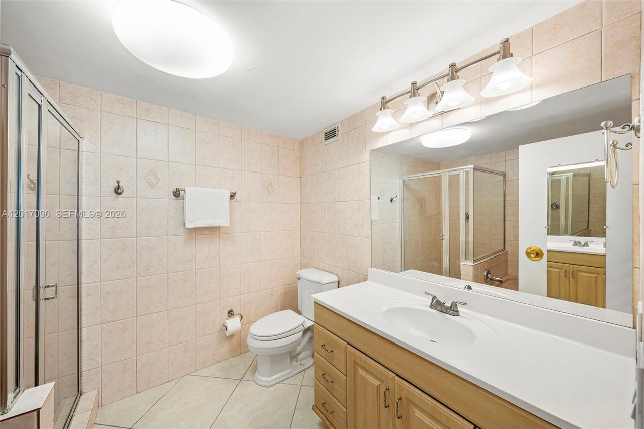 5255 Collins Ave, Unit 9F, Miami Beach, FL 33140 Photo