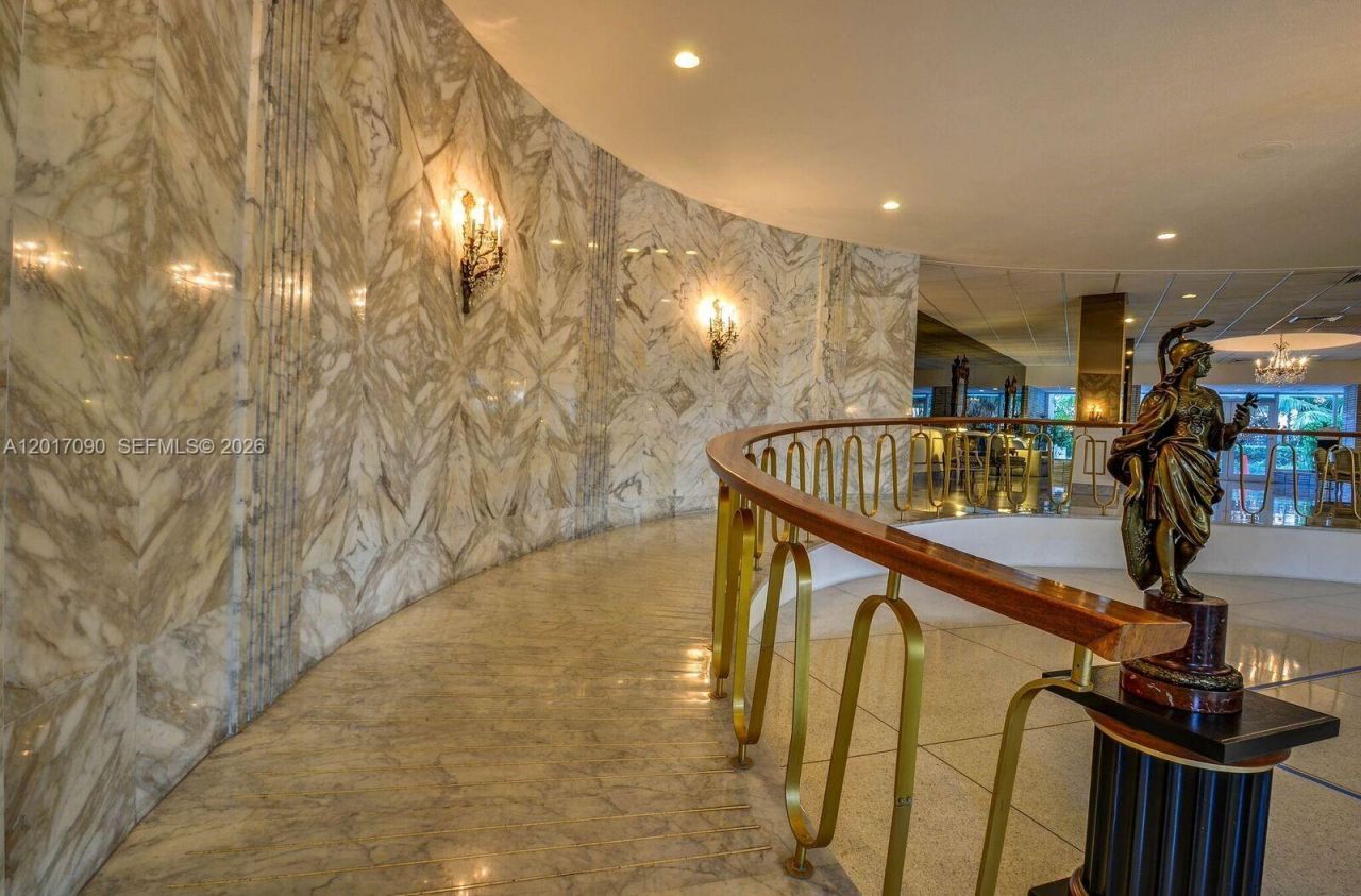 5255 Collins Ave, Unit 9F, Miami Beach, FL 33140 Photo