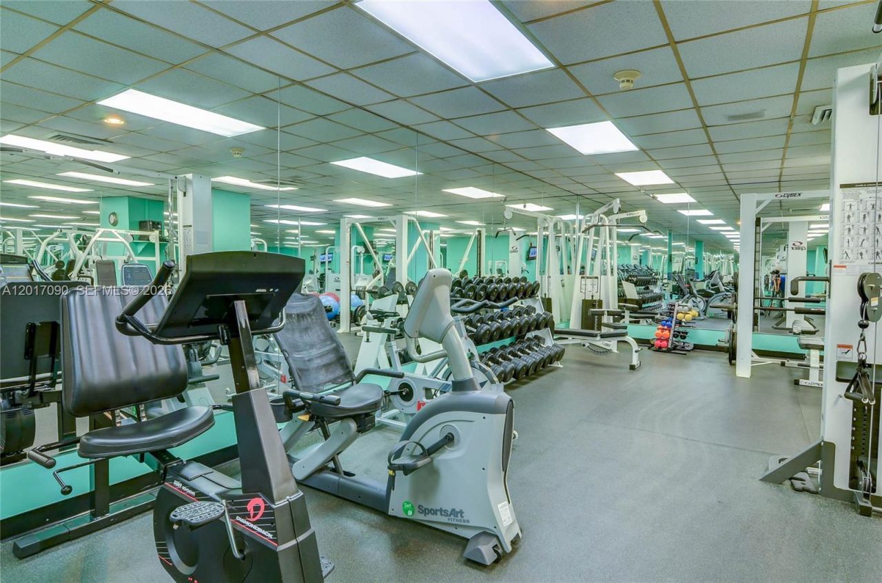 5255 Collins Ave, Unit 9F, Miami Beach, FL 33140 Photo