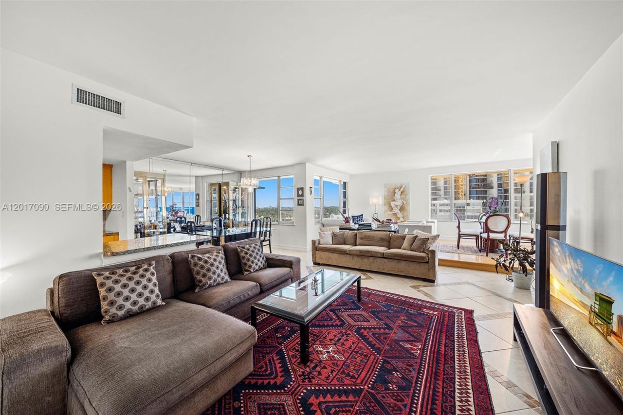 5255 Collins Ave, Unit 9F, Miami Beach, FL 33140 Photo