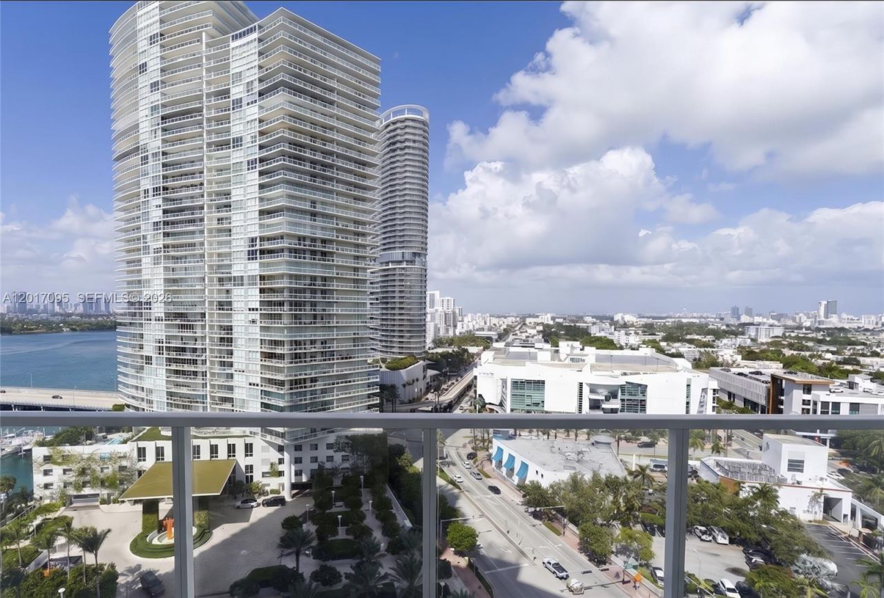 400 Alton Rd , Unit 1709, Miami Beach, FL 33139 Photo